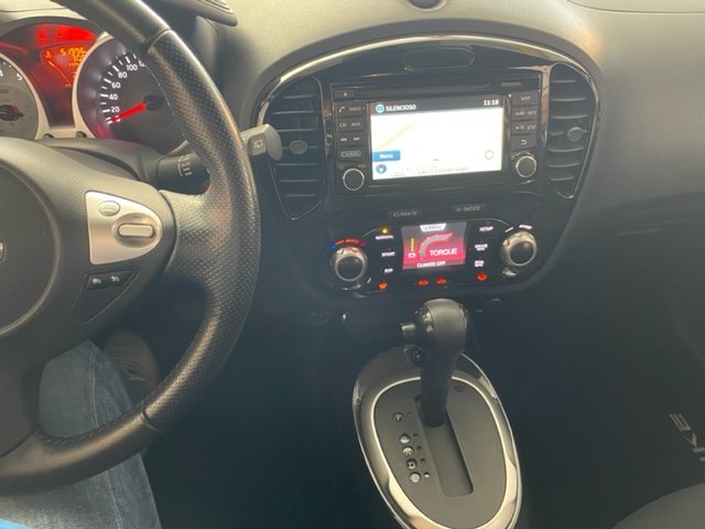 NISSAN JUKE 1.6 x-connecta 4×2