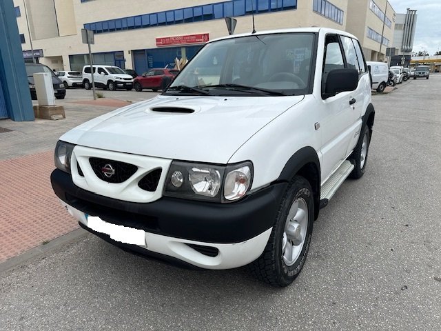 NISSAN TERRANO 2.7 TDI