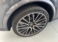 PORSCHE Cayenne COUPE E-HYBRID