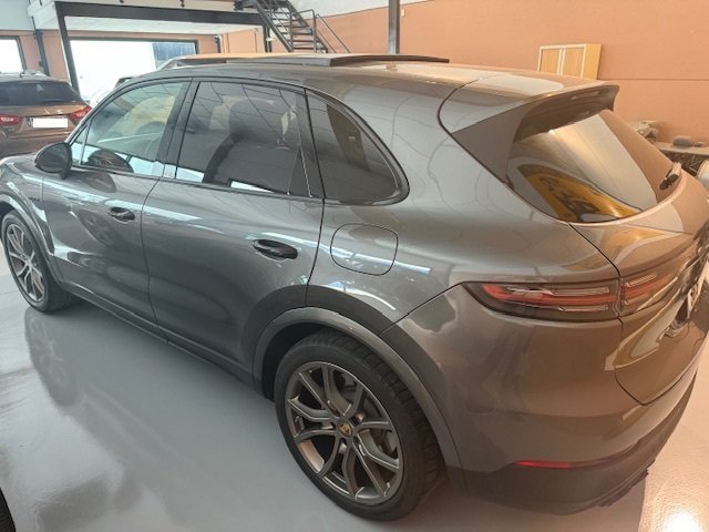 PORSCHE Cayenne EHYBRID