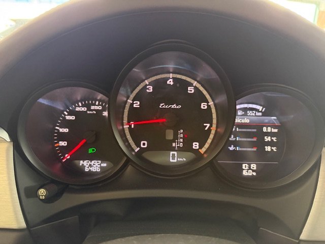 PORSCHE Macan TURBO CON PAQUETE PERFORMACE