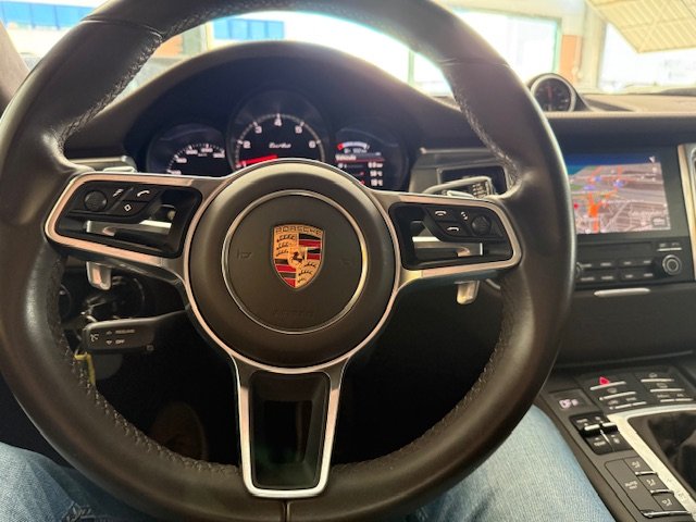 PORSCHE Macan TURBO CON PAQUETE PERFORMACE